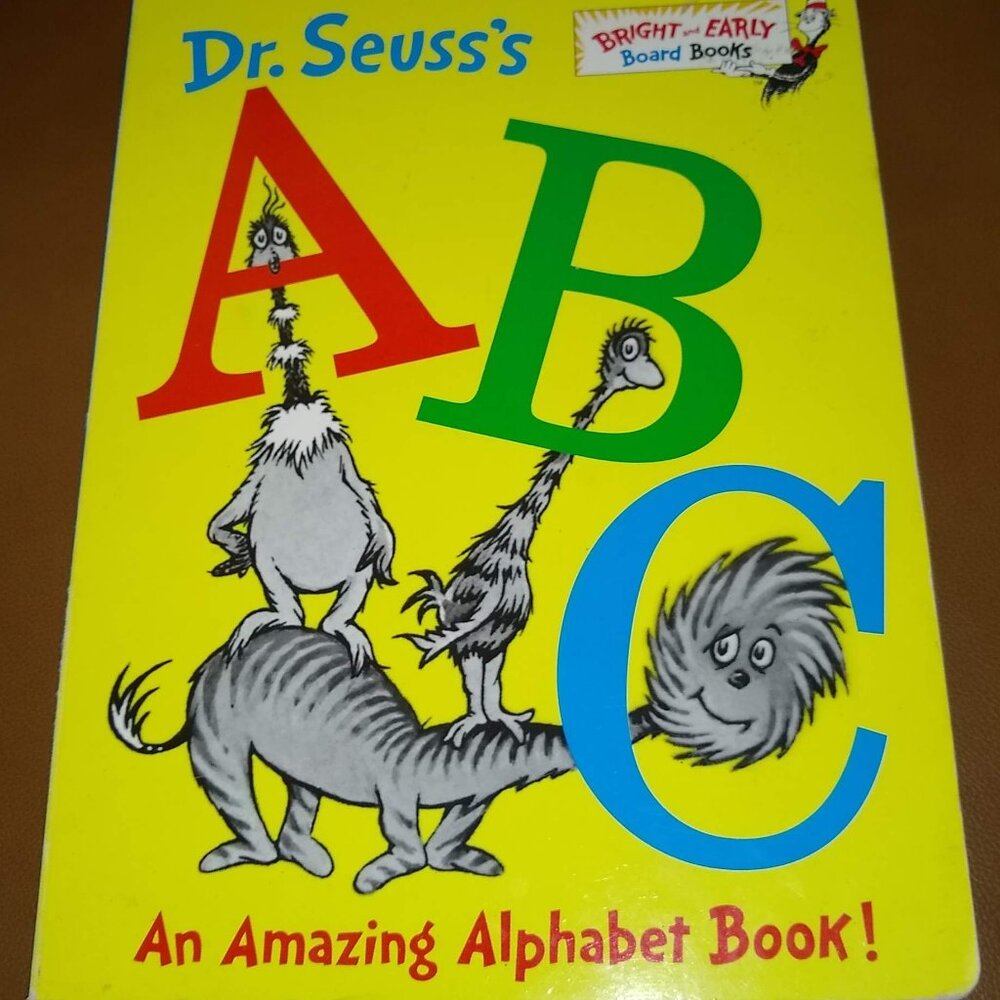Dr Seuss A B C an amazing Alphabet Book! Board book oversize book